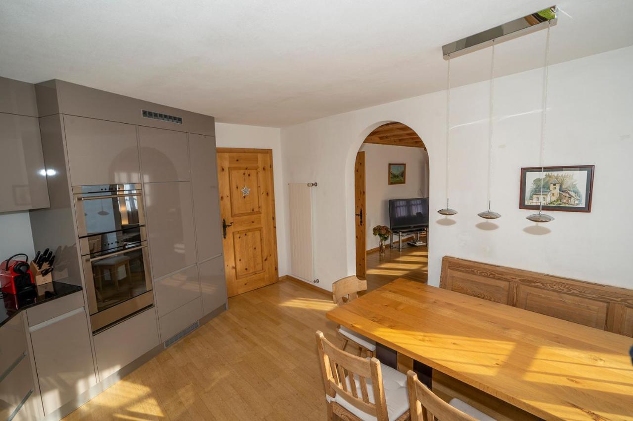 Chasa Nogler - Ferienwohnung Ramosch Exterior foto