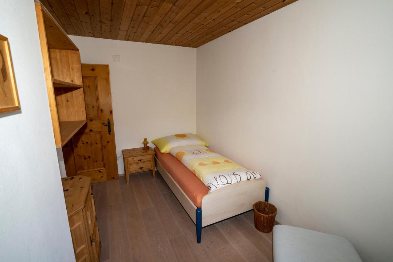 Chasa Nogler - Ferienwohnung Ramosch Exterior foto