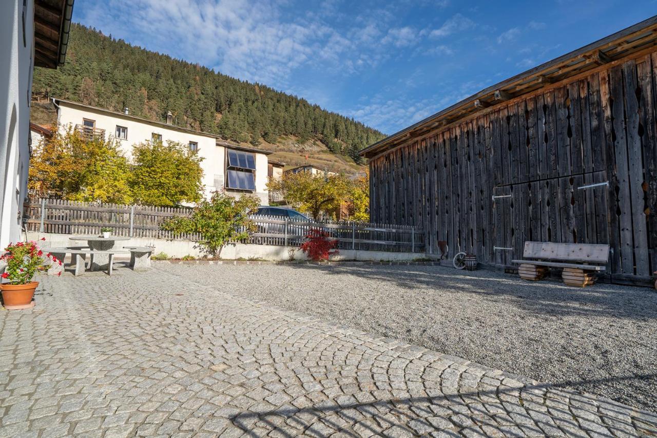 Chasa Nogler - Ferienwohnung Ramosch Exterior foto